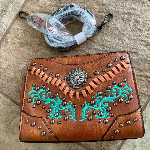 Embroidered Western Leather Bag - Picture 7 of 12